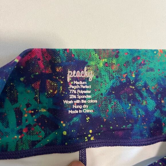 Peachy Athletics Graffiti Peach Perfect Booty Shorts M - Picture 3 of 5